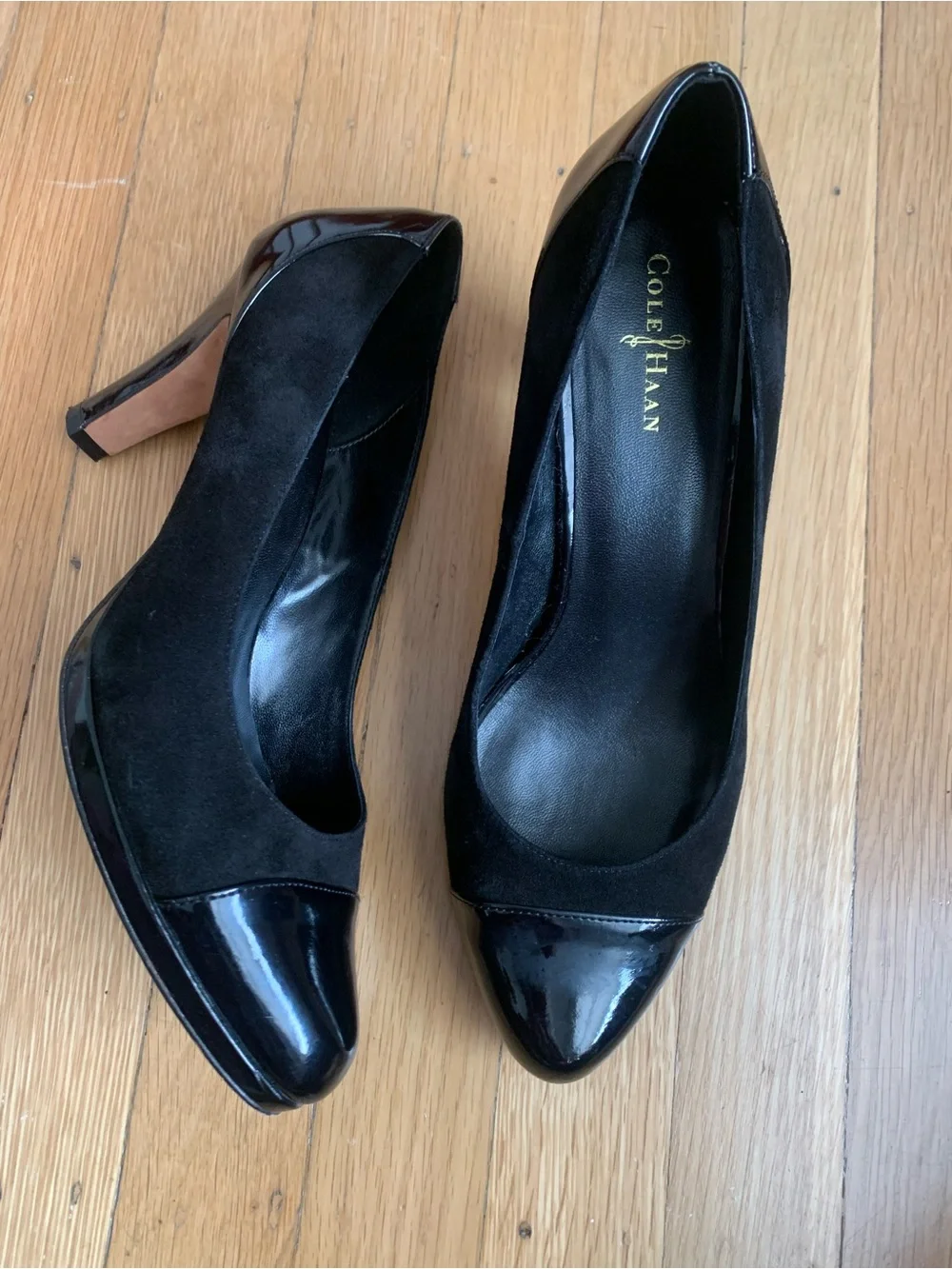 EUC COLE HAAN CARMA OT AIR BLACK LEATHER/SUEDE SPECTATOR PUMPS IN SIZE 8B